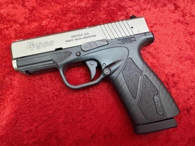 Bersa BP9CC Compact 9 mm semi-auto pistol Two-Tone LIKE new in box - Image 2 of 7