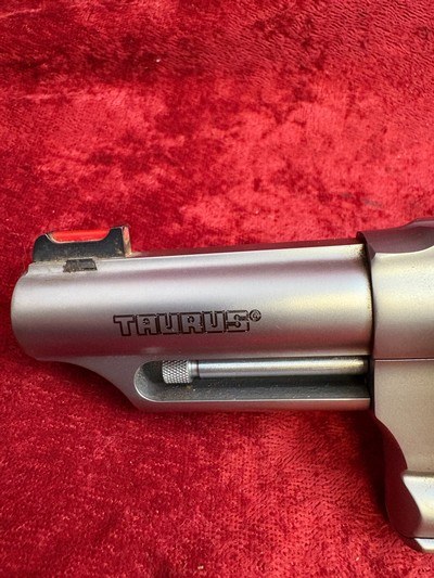 Taurus Judge 5-shot .45LC/.410 ga 3