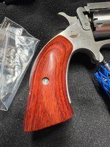 North American Arms Ranger II Mini-Revolver .22lr/.22 wmr 2.5