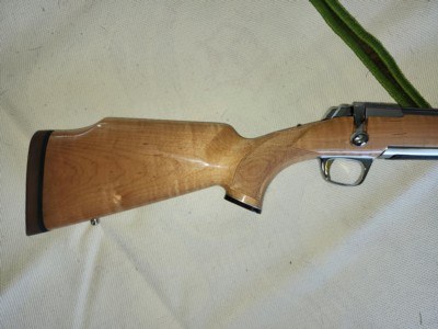 Browning xbolt white gold medallion maple stock - Image 2 of 9