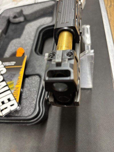 Sig Sauer P320 X Spectre comp 9mm - Image 12 of 14