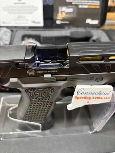 Sig Sauer P320 X Spectre comp 9mm - Image 6 of 14