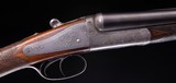 Holland & Holland back action sidelock with plain wood but very nice engraving - 3 of 7
