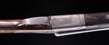 Holland & Holland back action sidelock with plain wood but very nice engraving - 6 of 7
