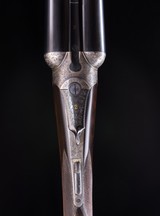 Westley Richards matched pair in their deluxe oak and leather case - 9 of 12