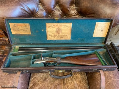 Holland & Holland with back action locks from 1899!
I love these radius actioned Hollands.
They are joy to carry.