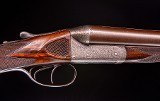 William McCall & Co ~ An outstanding Scottish shotgun with excellent wood and engraving and Nitro proofed Damascus barrels - 4 of 10