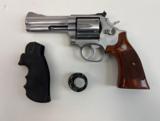 SMITH & WESSON MODEL 686-2SS REVOLVER - 1 of 2