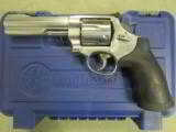 Smith & Wesson Model 629 Classic
5" Barrel .44 Rem. Magnum 163636 - 2 of 9