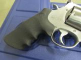 Smith & Wesson Model 500 8 3/8" .500 S&W Magnum - 4 of 9