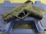 Smith & Wesson M&P40C Compact .40 S&W 109303 - 3 of 8
