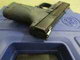 Smith & Wesson M&P40C Compact .40 S&W 109303 - 4 of 8
