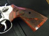 Smith & Wesson Model 647 .17 HMR Revolver Varminter - 3 of 6