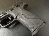 Smith & Wesson M&P40 Full Size, Thumb Safety .40 S&W - 2 of 7