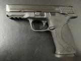 Smith & Wesson M&P40 Full Size, Thumb Safety .40 S&W - 3 of 7