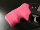 Ruger LCR Double-Action .38 SPL Pink Hogue Grips - 4 of 8