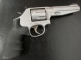 Smith & Wesson Pro Series Model 686 Plus .357 Magnum - 2 of 7