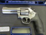 Smith & Wesson Model 617 10-Shot .22LR 4" Barrel 160584 - 1 of 10