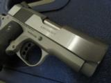 Colt Lightweight Defender Micro 1911 9mm Para. 07002D - 6 of 8