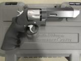 Smith & Wesson Performance Center Model 627 V-Comp .357 Magnum 170296 - 1 of 9