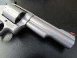 Smith & Wesson Model 69 Stainless Combat Magnum .44 Magnum 162069 - 6 of 8