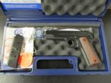 Colt 1991-A1 Blued Commander-Size 1911 .45 ACP/AUTO O4691 - 1 of 9