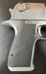 Magnum Research Desert Eagle Mark XIX Polished Chrome .357 Magnum - 4 of 8