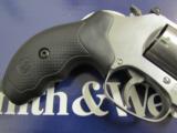 Smith & Wesson Model 60 Stainless 3
