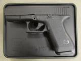 Glock 23 Gen 2 4" .40 S&W - 2 of 12
