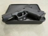 Glock 23 Gen 2 4" .40 S&W - 9 of 12