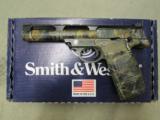 Smith & Wesson Model 22A Semi-Auto .22 LR Pistol Realtree APG 107442 - 2 of 7