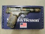 Smith & Wesson Model 22A Semi-Auto .22 LR Pistol Realtree APG 107442 - 1 of 7