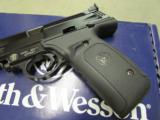 Smith & Wesson Model 22A Semi-Auto .22 LR Pistol 5.5
