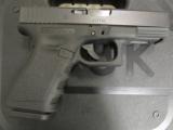 Glock 23 GEN3 4" TruGlo Fiber-Optic Sights .40 S&W - 2 of 10