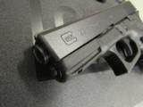 Glock 23 GEN3 4" TruGlo Fiber-Optic Sights .40 S&W - 9 of 10