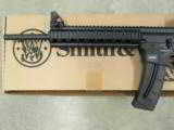 Smith & Wesson M&P15-22 Adj Dual Aperture Sight .22 LR 811030 - 4 of 7