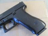 Glock 17 G17 Gen 2 17+1 9mm GLOGUPI17502- 3 of 9