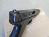 Glock 17 G17 Gen 2 17+1 9mm GLOGUPI17502- 9 of 9