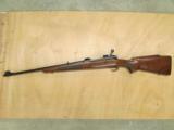 Beautiful 1960 Winchester Model 70 Featherweight .243 Winchester - 2 of 12