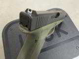 Glock 19 G19 Gen 4 Battlefield Green Frame 9mm PG1950203BFG
- 10 of 10