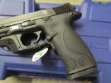 Smith & Wesson M&P40 .40 S&W Crimson Trace Green Laserguard 10175 - 4 of 8