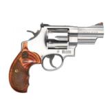 Smith & Wesson 629 Deluxe .44 Magnum 3" Stainless 150715 - 1 of 4