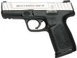 Smith & Wesson SD40 VE .40 S&W 4" Black / SS 10 Rds HI VIZ 11908 - 2 of 2