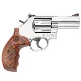 Smith & Wesson 686 Plus Deluxe .357 Magnum 3