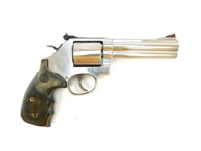 Smith and Wesson 686 5