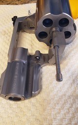 ***S & W 460ES-Collectors Grade NIB*** - Image 3 of 11