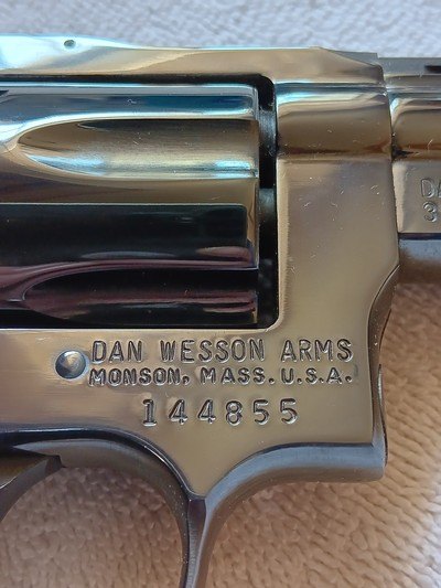 Dan Wesson, 15-2V .357 Magnum - Image 4 of 11