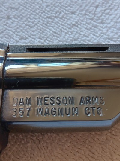 Dan Wesson, 15-2V .357 Magnum - Image 3 of 11