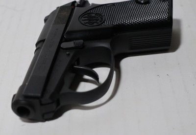 Beretta TOMCAT 32 caliber semi auto w/ orig.case and ammo - Image 14 of 15