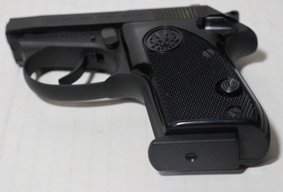 Beretta TOMCAT 32 caliber semi auto w/ orig.case and ammo - Image 9 of 15